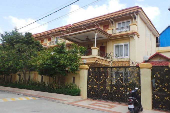 10 bedrooms villa in sen sok for rent