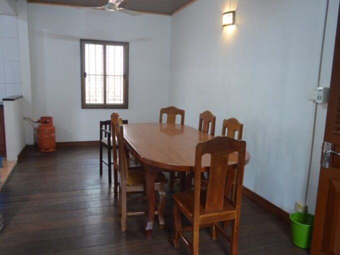 3Bedrooms Wooden House For Rent In Boeung trobak