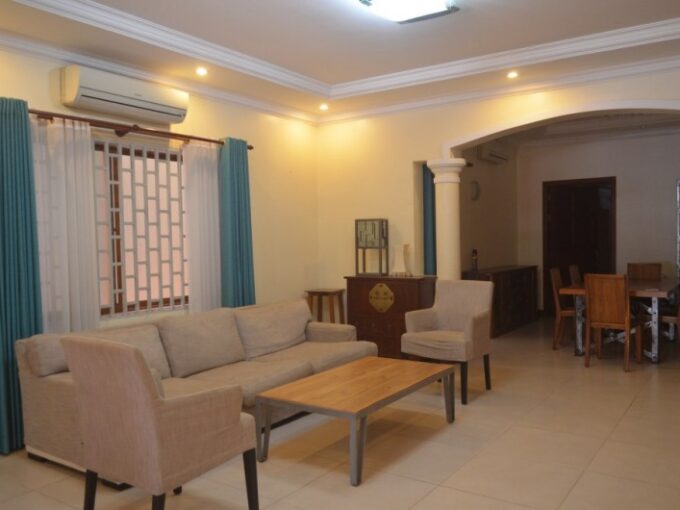 4-Bedroom villa in Daun Penh For Rent