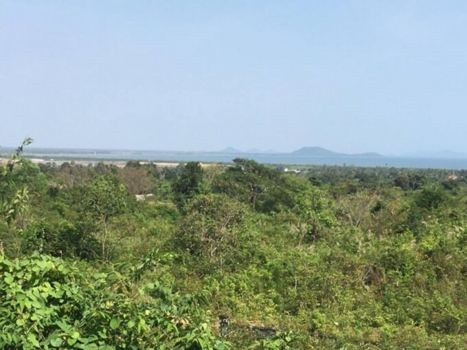 70mX50m Land seaview backside mountain For Sale In Kep