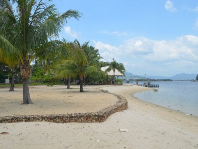 Beautiful Kom Pot Resort Front Beach For Sale