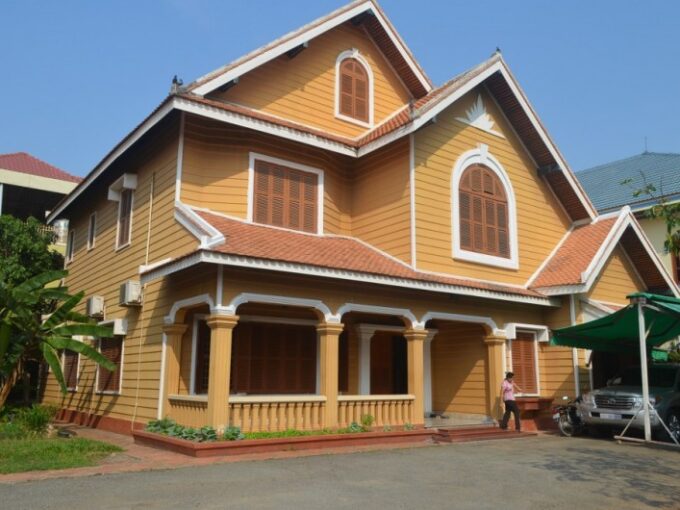 Beautiful Villa with 5bedrooms For Rent In Toul Kork