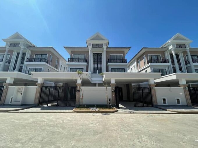 Brand New Twin B villa for Sale in Borey Peng Houth Boeng Snor