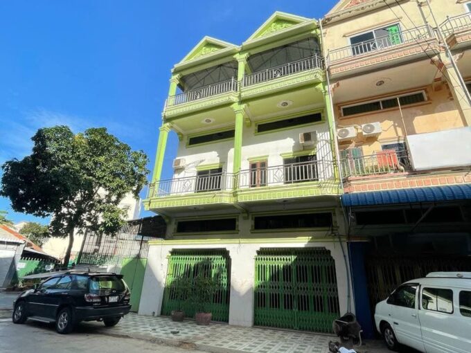 Commercial Huge House for Rent in Tuol Kork Area