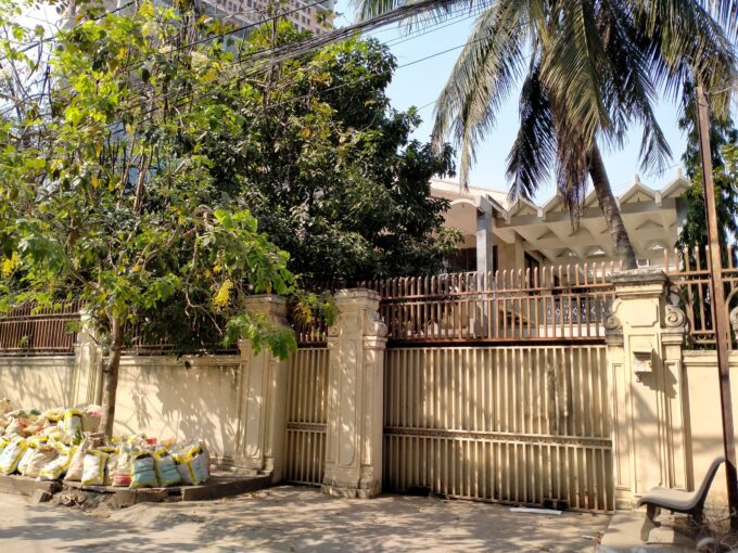 Commercial Villa for Rent Near TVK Station