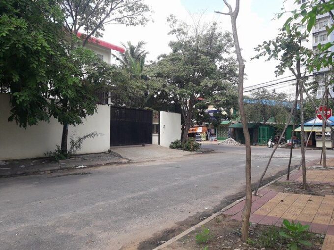 Corner Warehouse with small For Rent In Toul Kork