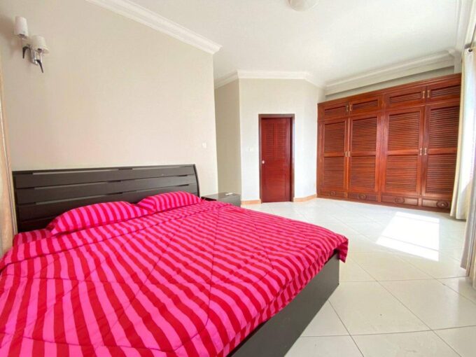 Fully furnished 2 bedrooms Available for Rent in Chroy Changvar