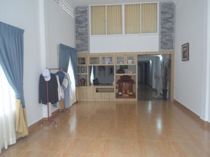 Ground Floor For Rent In Toul Tompung2