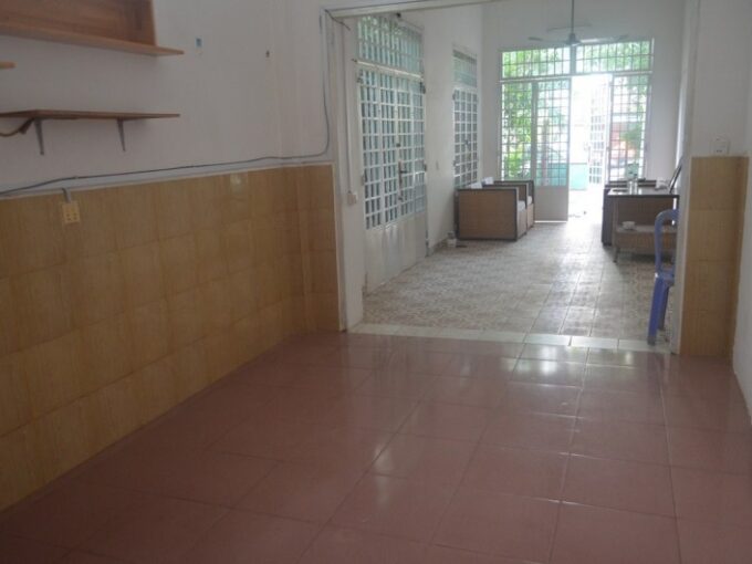 Ground floor house for rent in BKK1