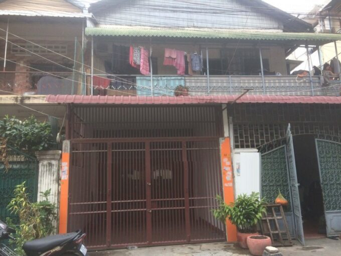 Ground floor of flat for rent in Chamkamon