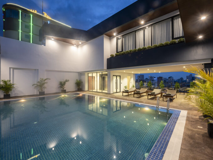 Gym & Swimming pool 3 bedrooms Apart for Rent in BKK2