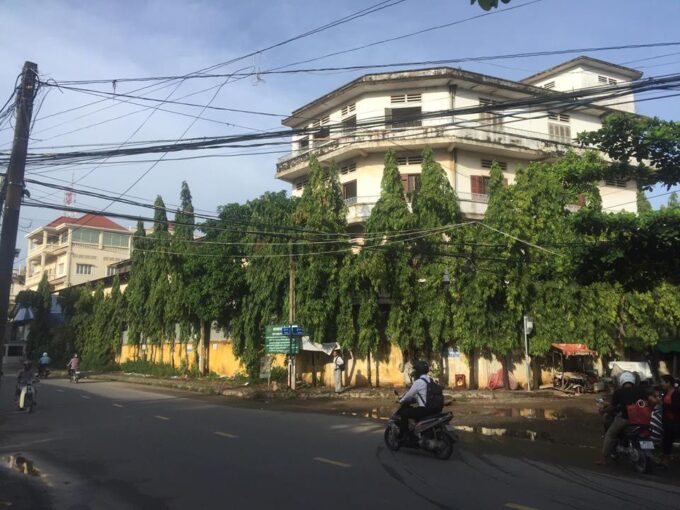 Land for sale on corner in Toul KorkLand Land