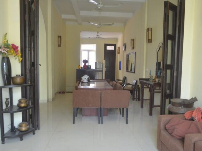 Large apartment for rent in Daun Penh