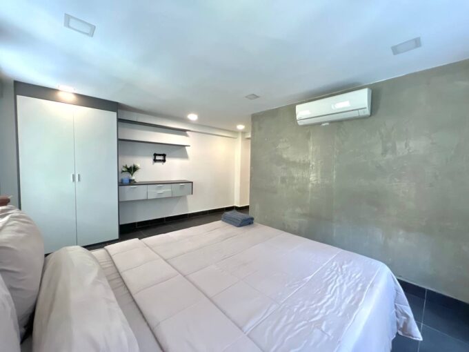 Modern Studio Apartment for Rent in Tonle Bassac