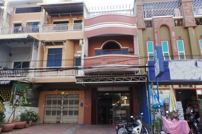 Shop house for sale in Chamkarmon