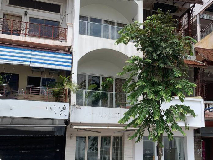 Shophouse for Rent with good location in Daun Penh