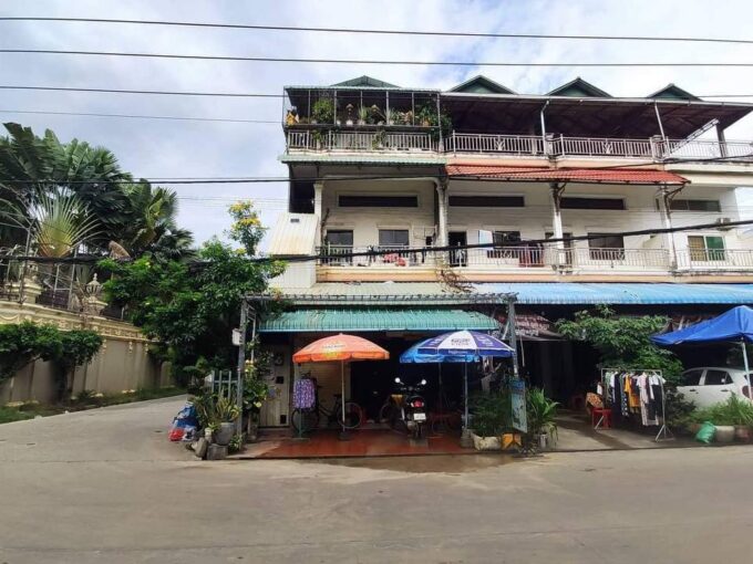 Shophouse for Sale with good location in Pur Senchey