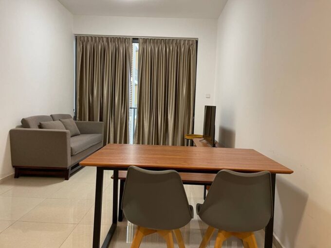 Spacious Luxury 1 Bedroom Condominium access with gym