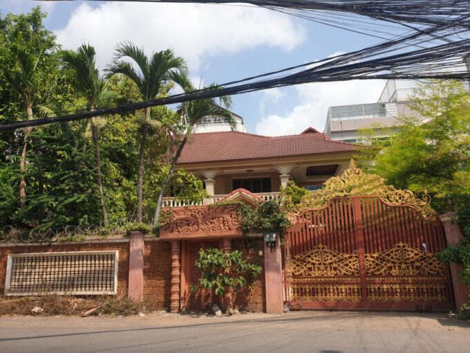 Spacious Villa with  Best Location for Rent in Toul Kork