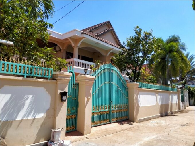 Swimming Pool Villa for Rent in Tonle Bassac