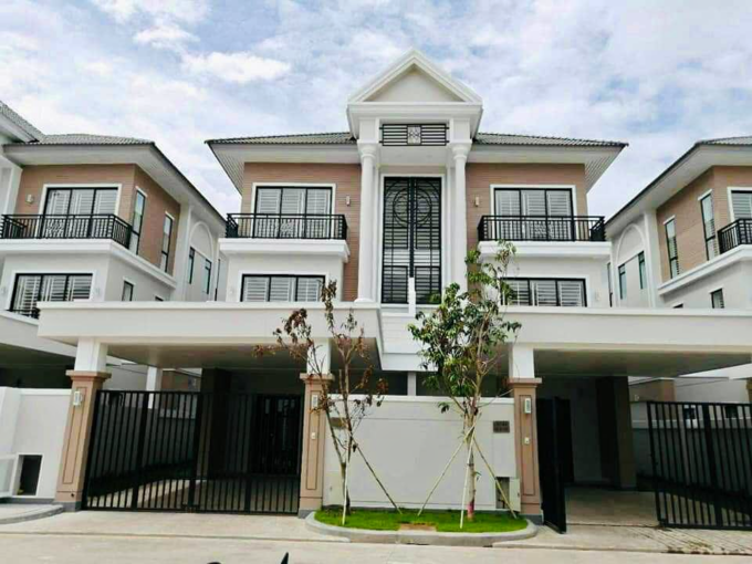 Twin B villa for Sale in Borey Peng Houth Boeng Snor