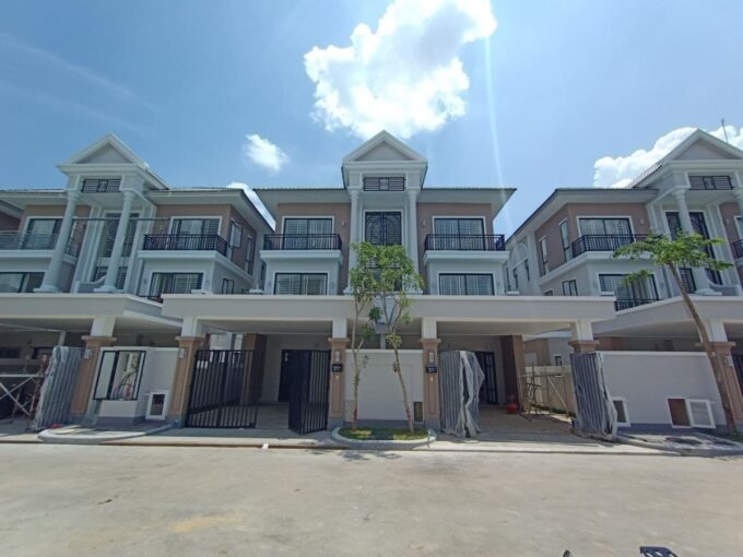 Twin  Villa  For Sale In Borey Peng Huoth Boeng Snor  The Uro Vill