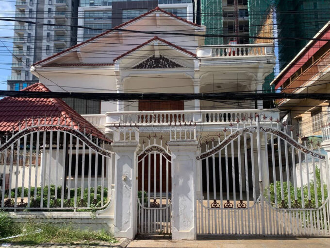 Villa for Rent with Best location in  Bkk 1