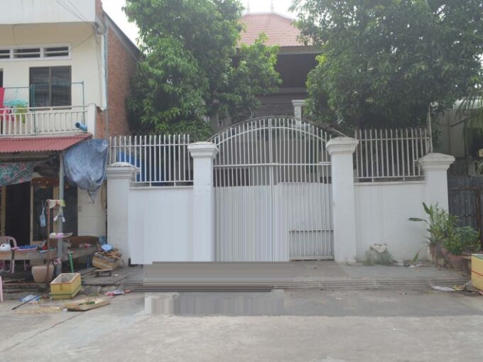 Villa with 4rooms for rent in Toul Kork