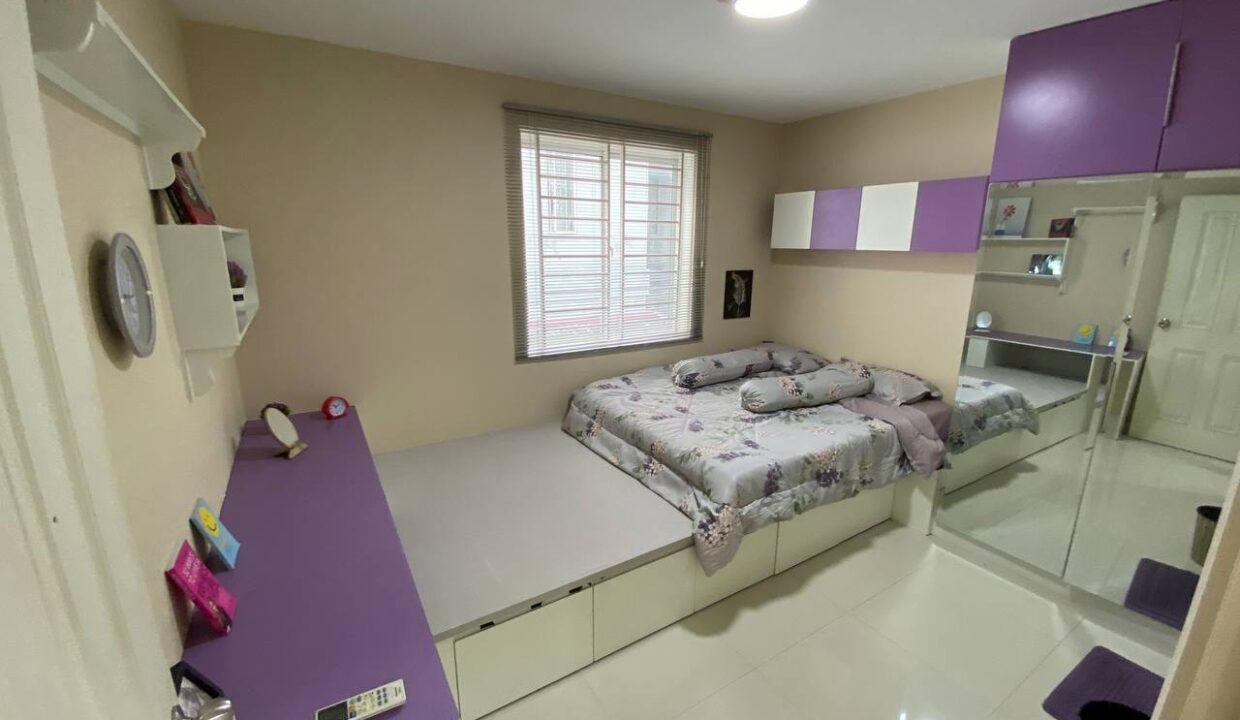 Fully Furnished 3 Bedroom Villa for Rent in Russey Keo Bed