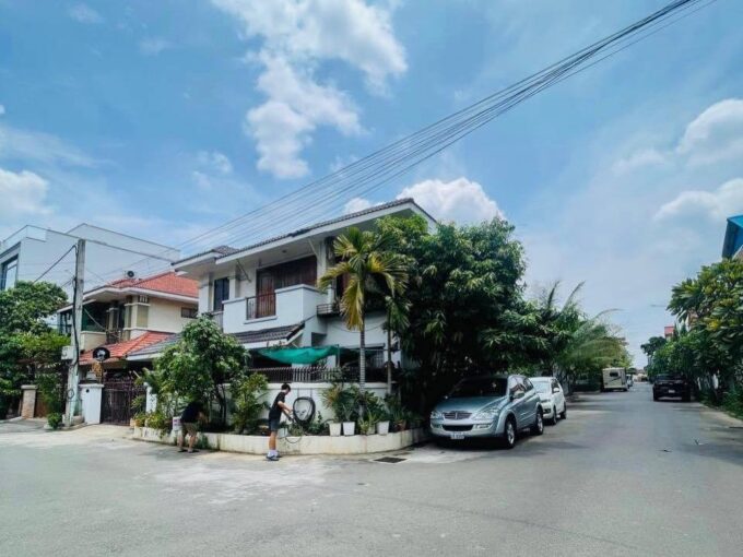 House for sale in in Tuek Thla