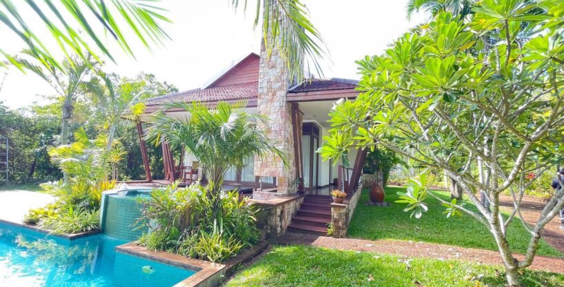 Large 3 Villa for sale in Kep