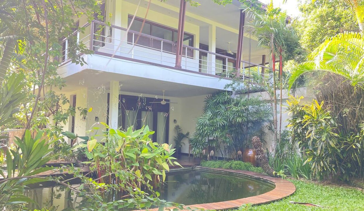 Luxury Large 3 Villa for sale in Kep