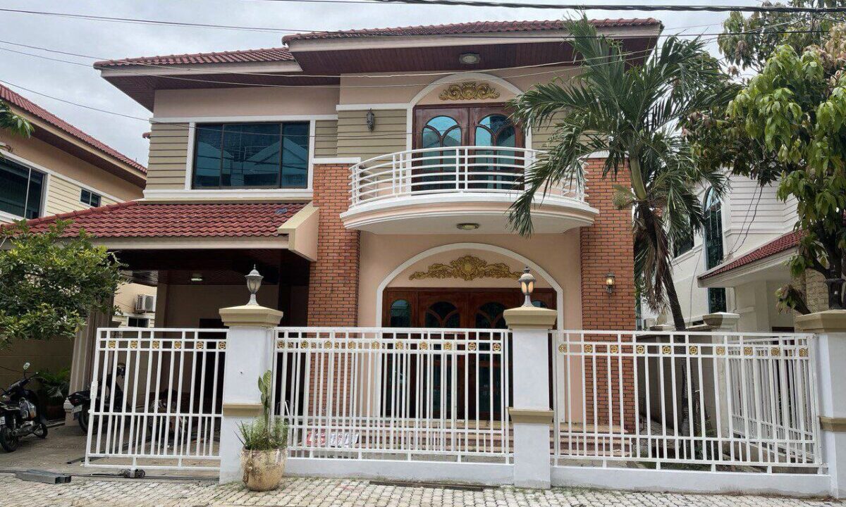 4 Bedroom Villa for rent in Tonle Bassac, Borey Chamkarmon Phnom Penh