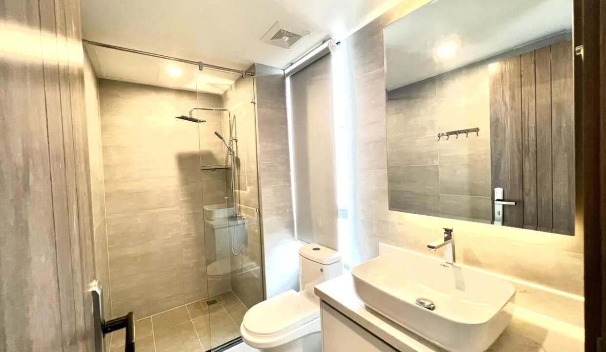 1 Bedroom Condo For Rent Boeung Trabek Phnom Penh - US450 Bathroom