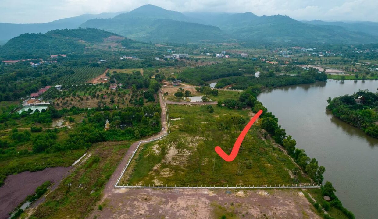 Waterfront Land for sale in Kampot.Discover the ultimate investment with Waterfront Land for Sale in Kampot—where serenity meets opportunity along the stunning Teuk Chhu River.