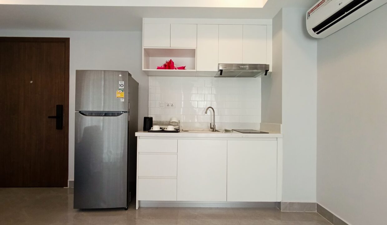 Fully furnished 1-bedroom apartment for rent in Russian Market Kitchen