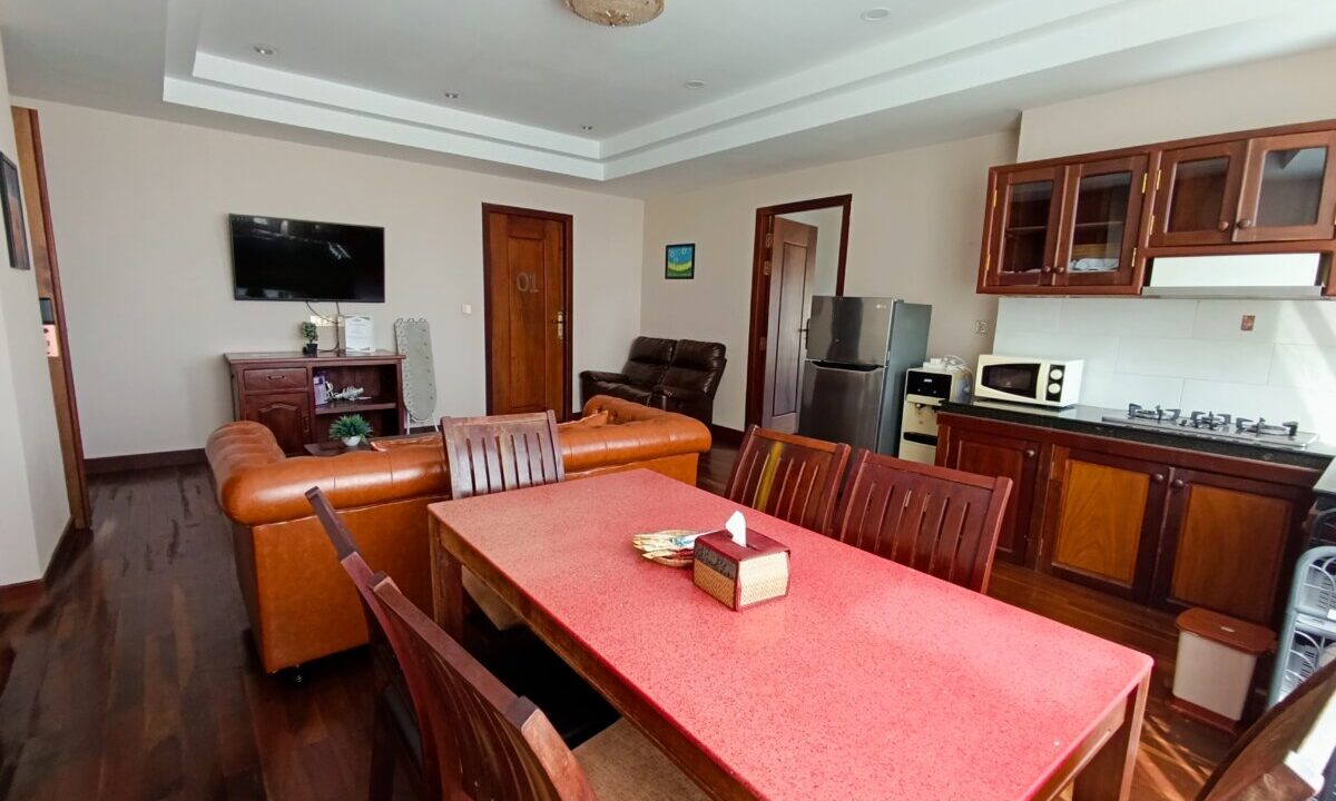 21Units Apartment Building for Lease in Toul Tom Pong (Russian Market) - Spacious & Modern Dinning Table