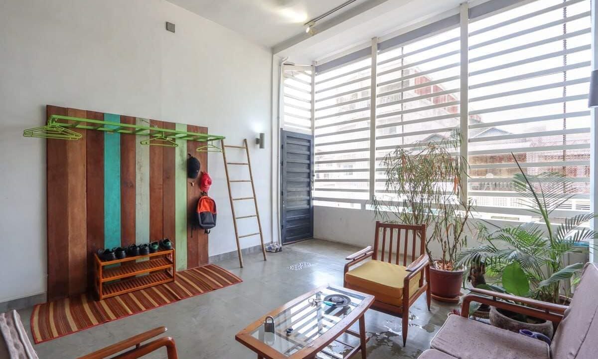 Renovated 3 Bedroom Apartment For Rent - Wat Phnom, Phnom Penh Living Area