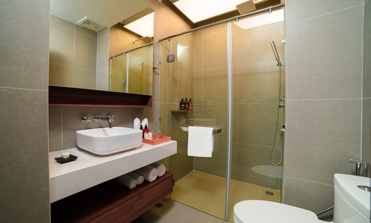 The Peninsula Private Residences Bathroom