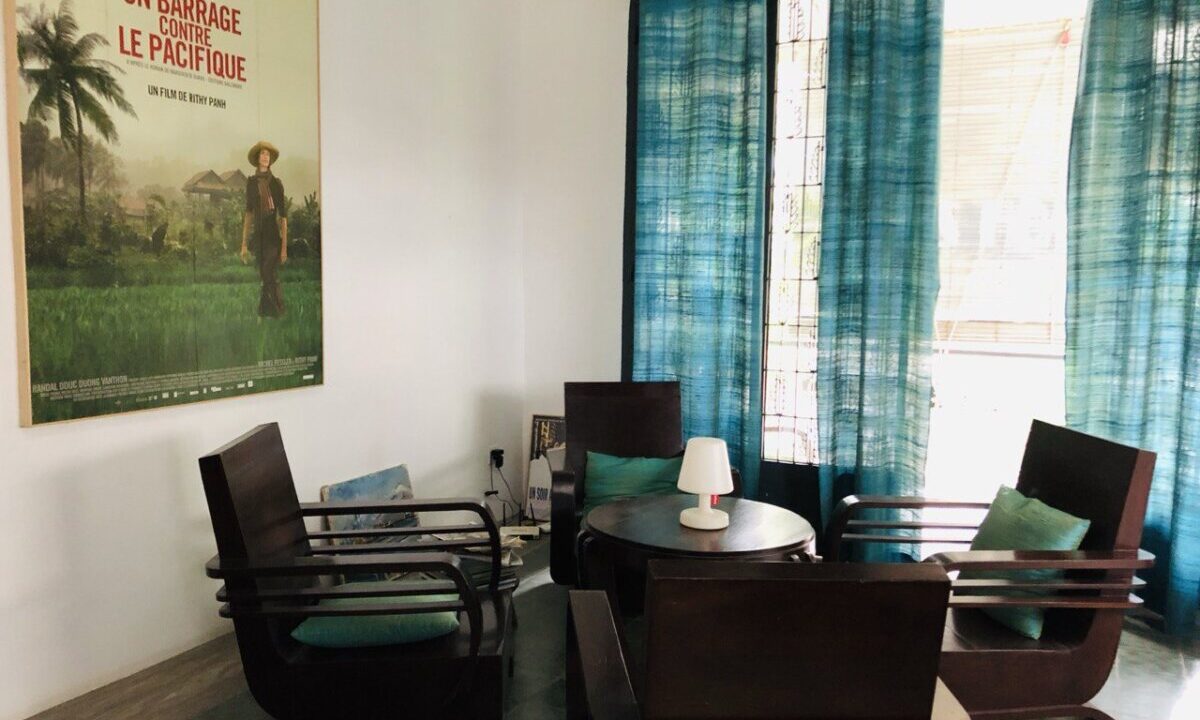 Prime Riverside Apartment for Sale in Phnom Penh 3Bed,3Bath